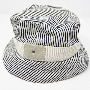 GAP | Stripe Bucket Hat 90s Y2K